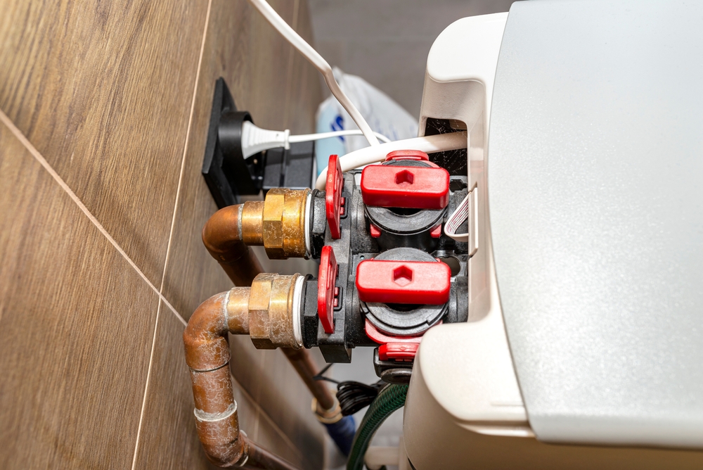 Copper,Pipes,Supplying,Water,To,A,Domestic,Stagnant,Water,Softener
